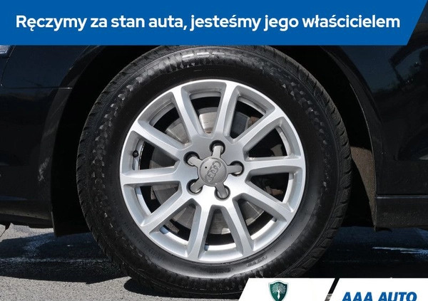 Audi A4 cena 58000 przebieg: 179395, rok produkcji 2015 z Skawina małe 326